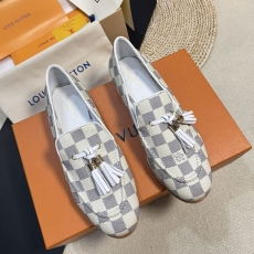 Louis Vuitton Low Shoes